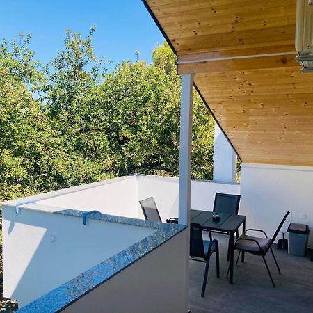 Apartment Mrkic Biograd Na Moru Ngoại thất bức ảnh
