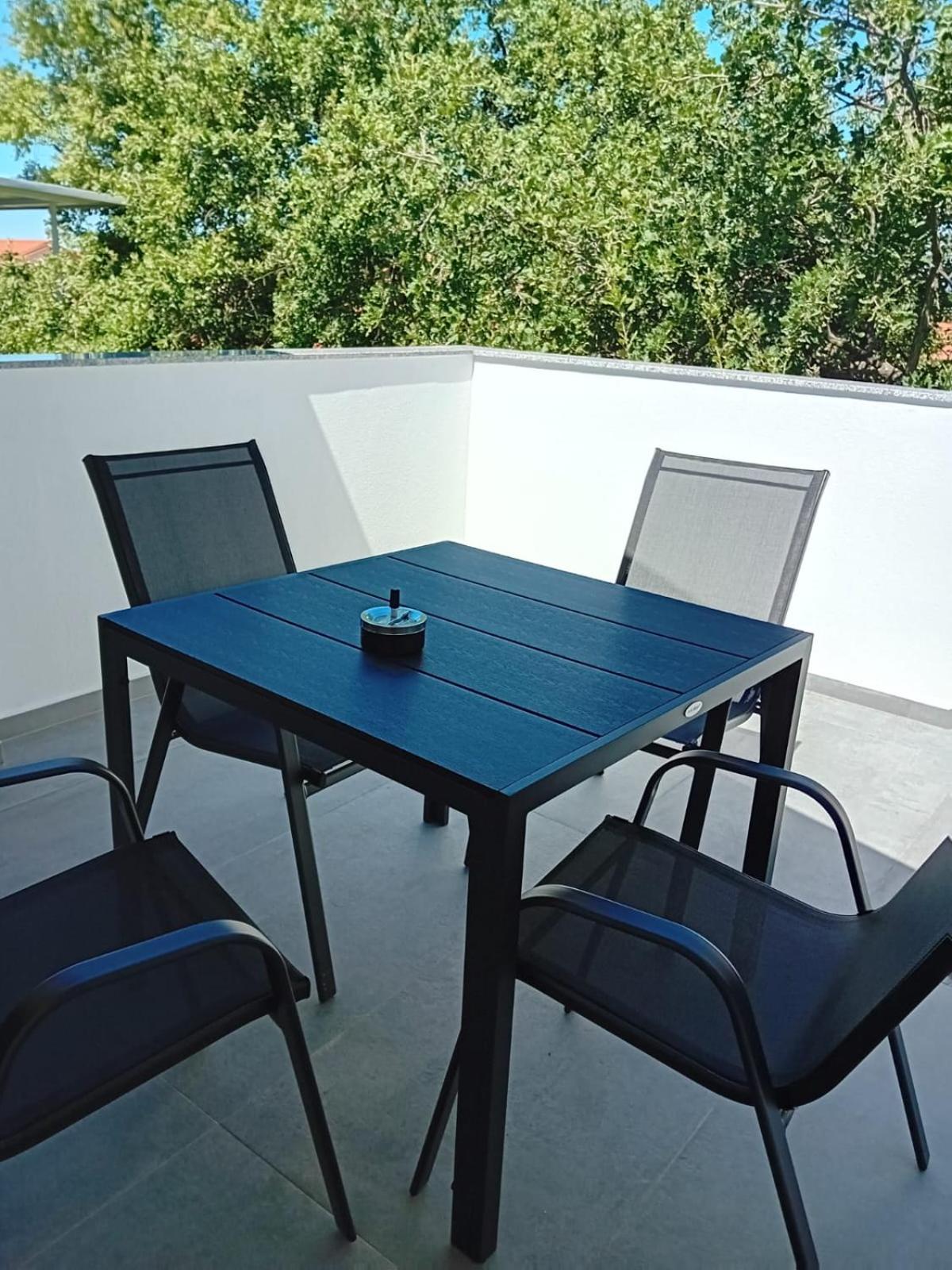 Apartment Mrkic Biograd Na Moru Ngoại thất bức ảnh