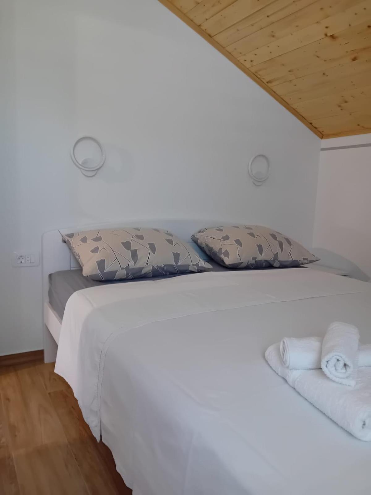 Apartment Mrkic Biograd Na Moru Ngoại thất bức ảnh