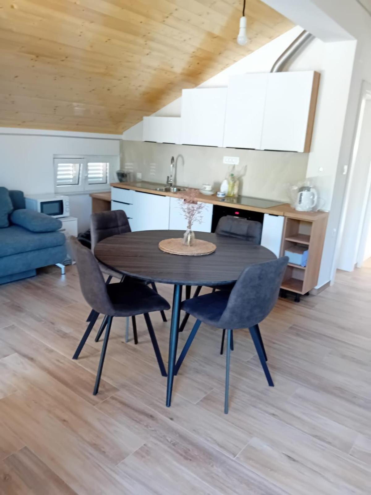 Apartment Mrkic Biograd Na Moru Ngoại thất bức ảnh