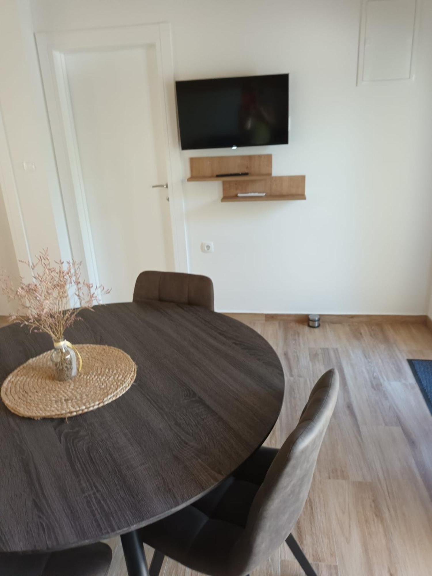 Apartment Mrkic Biograd Na Moru Ngoại thất bức ảnh