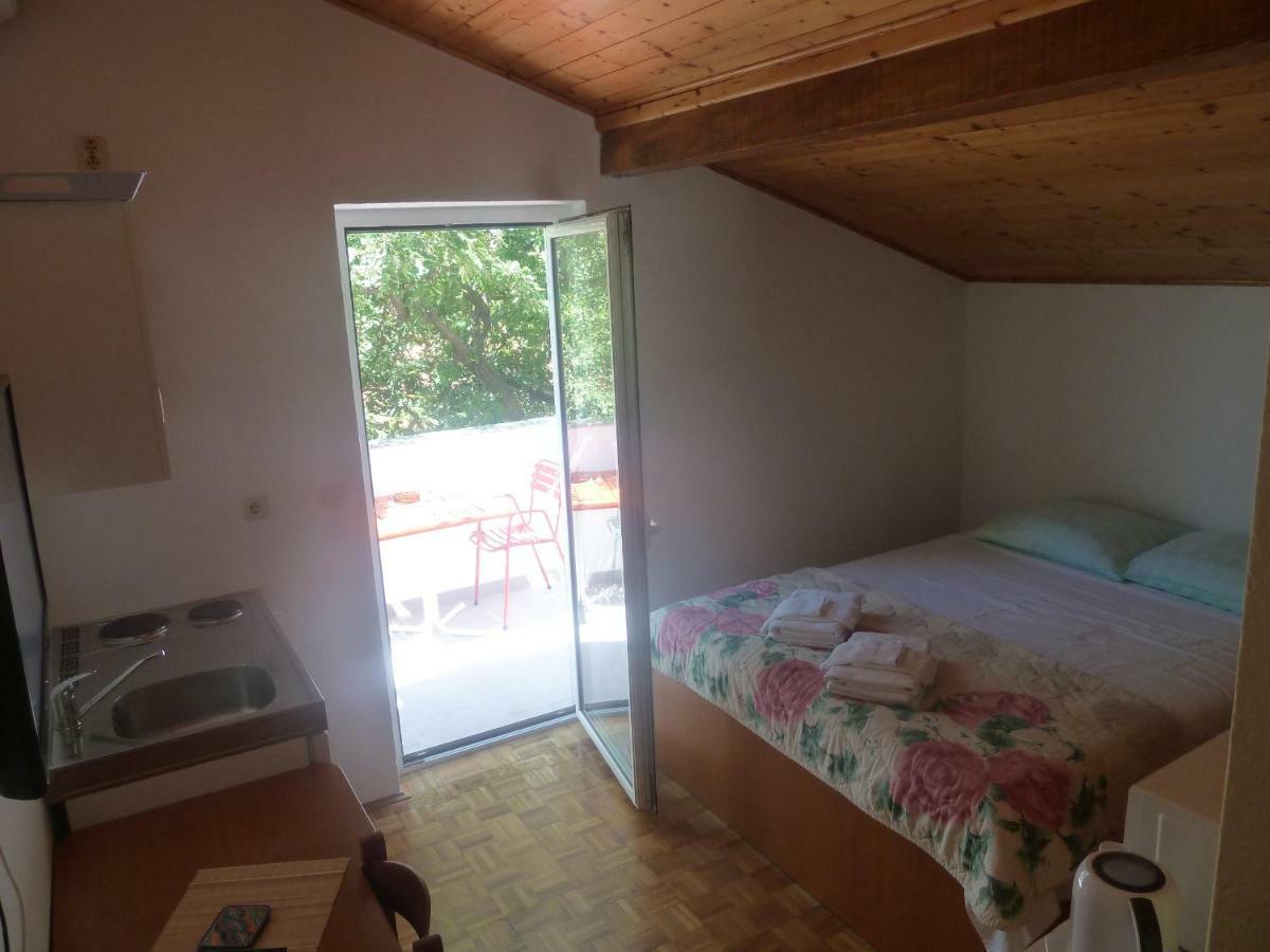 Apartment Mrkic Biograd Na Moru Ngoại thất bức ảnh