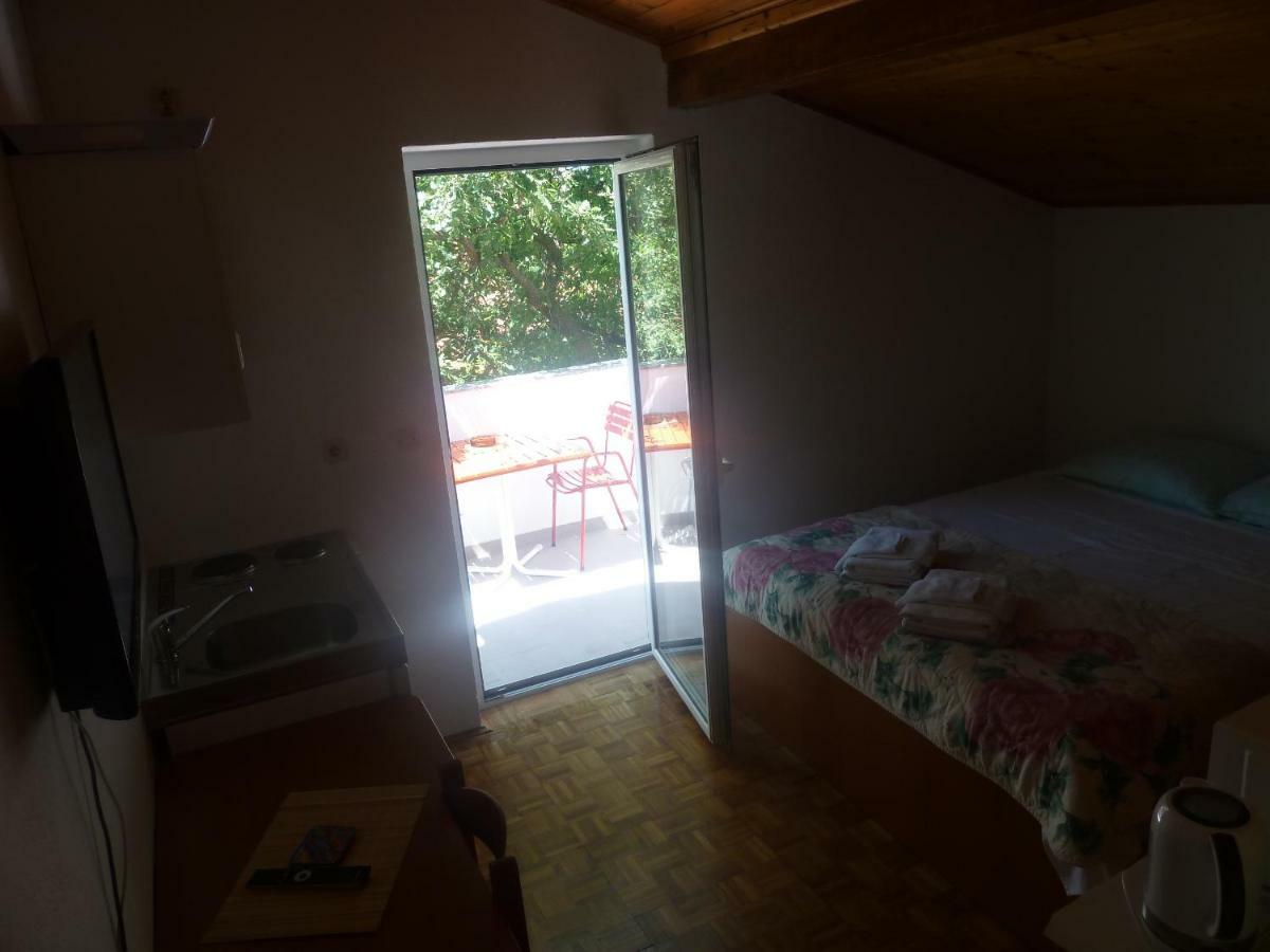 Apartment Mrkic Biograd Na Moru Ngoại thất bức ảnh